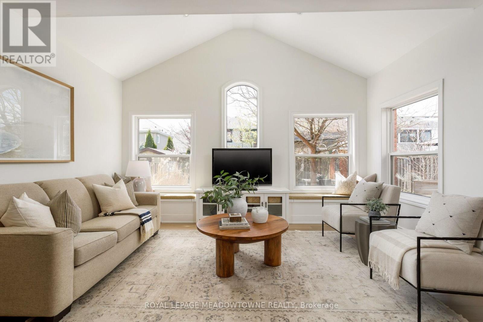 Property at 1083 EASTERBROOK CRESCENT image 4