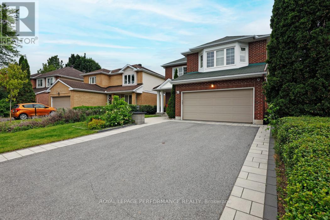 Property at 61 WYCLIFFE STREET image 2