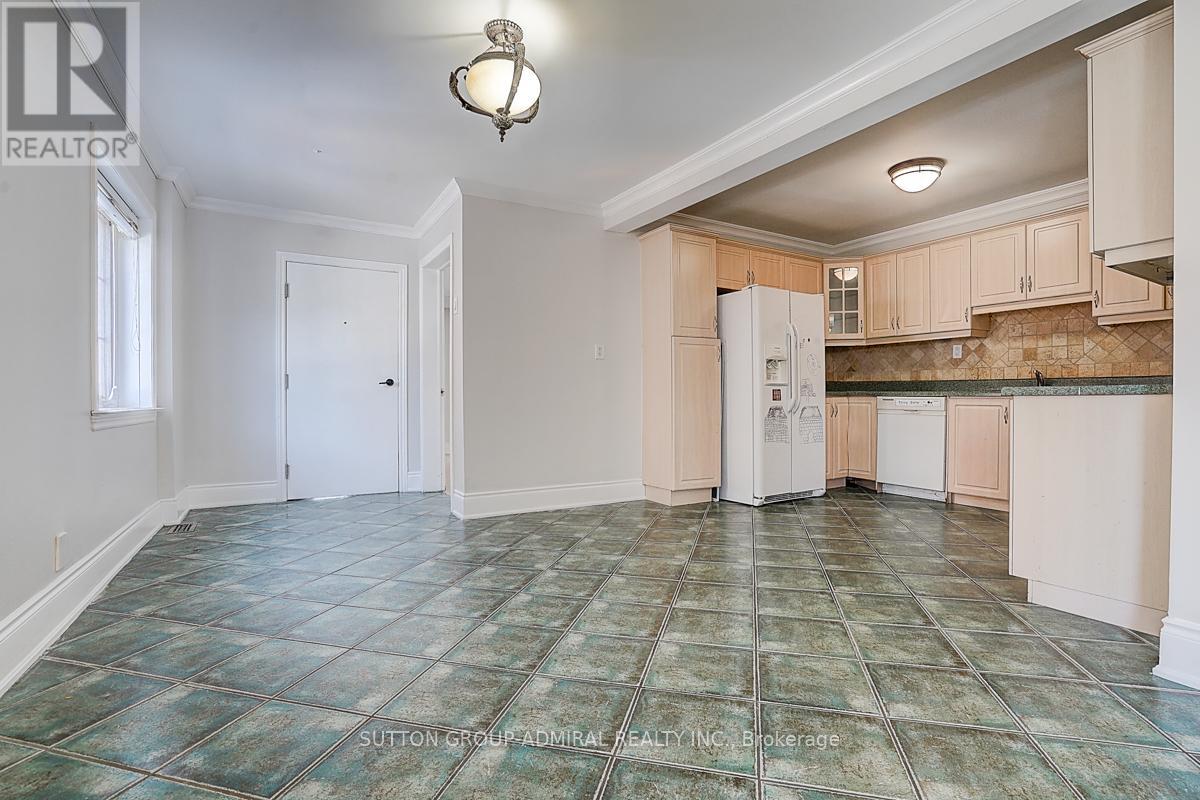 Property at 109 CAYUGA AVENUE image 4