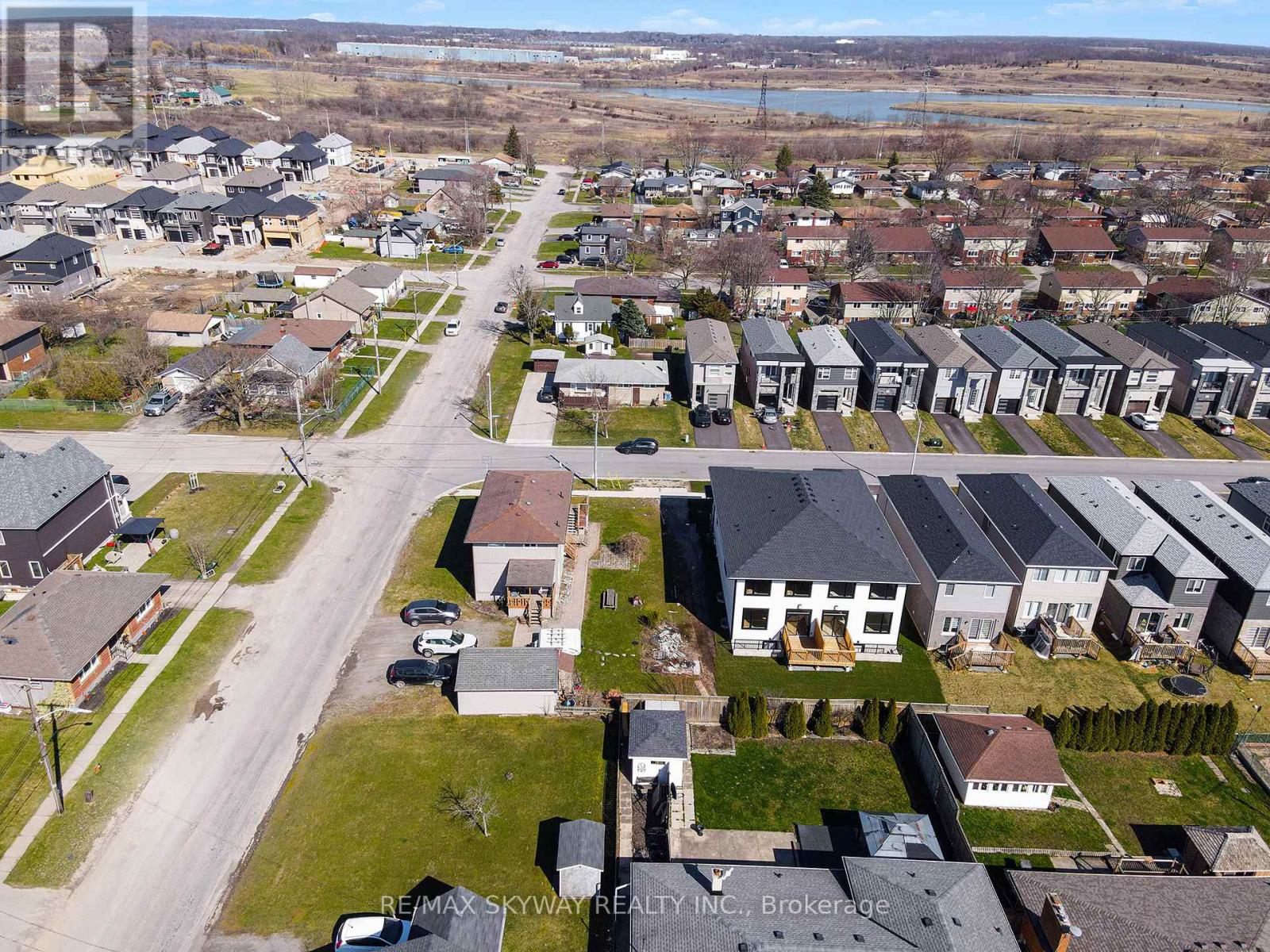 162 Louise Street, Welland (Lincoln/crowland), Ontario  L3B 5H2 - Photo 10 - X12226443