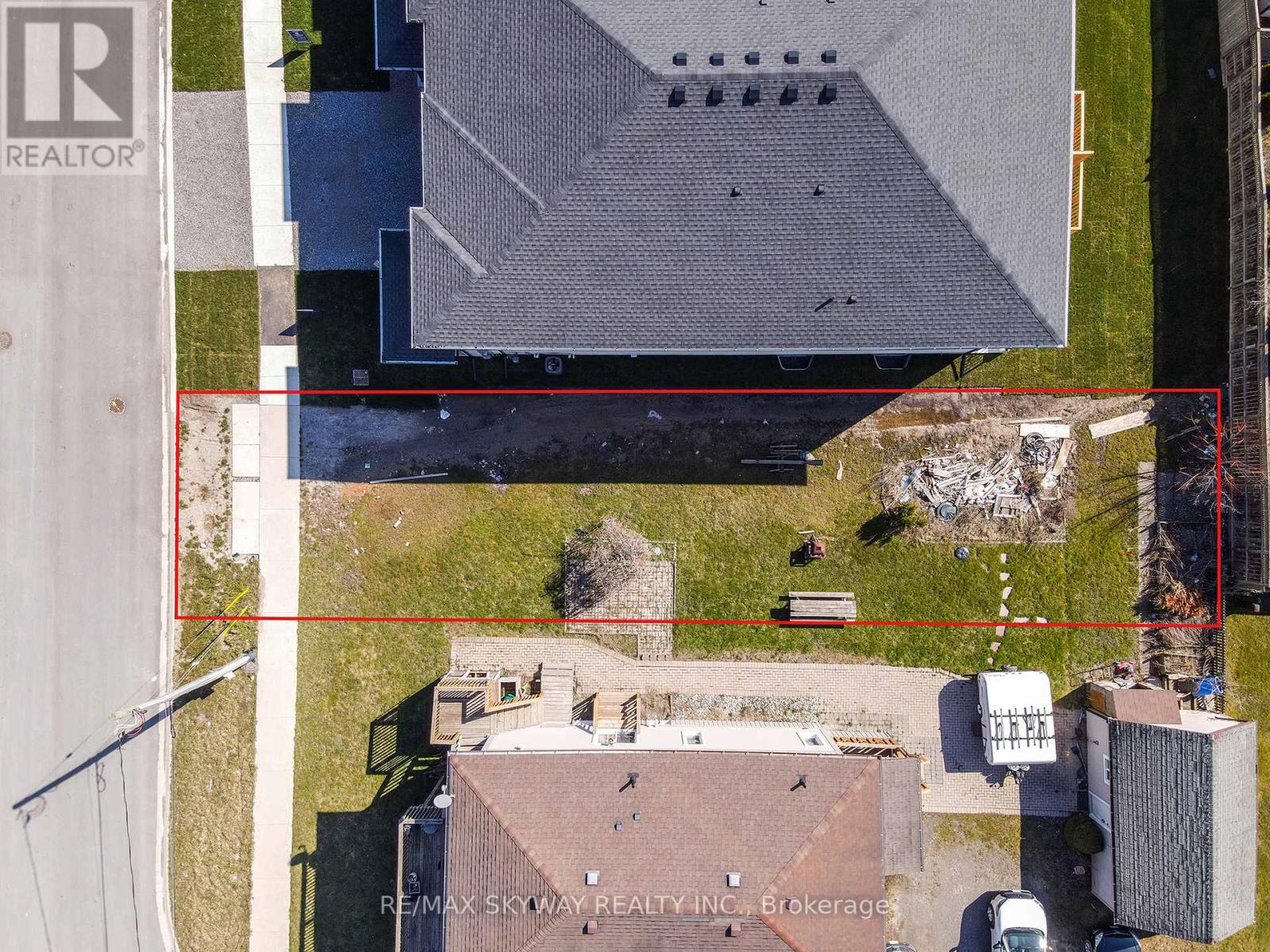 162 Louise Street, Welland (Lincoln/crowland), Ontario  L3B 5H2 - Photo 5 - X12226443