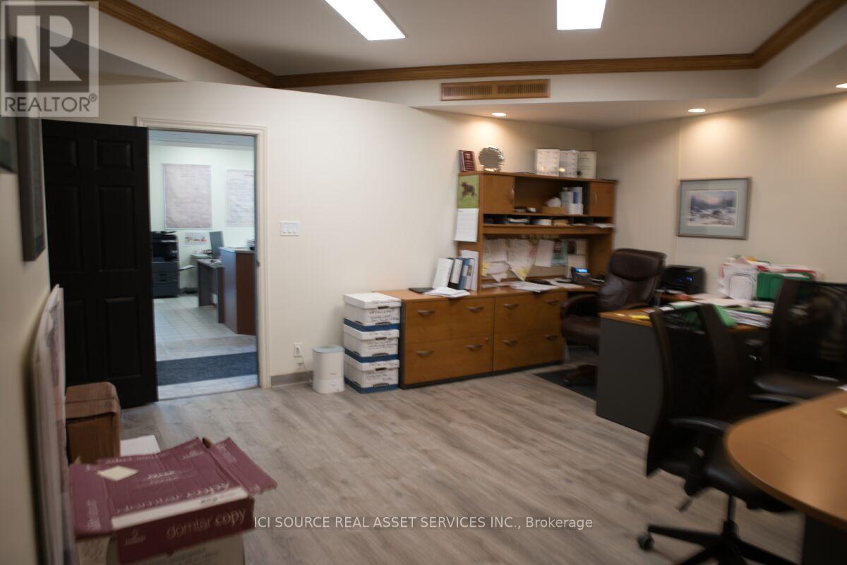 1501 Seymour Street, North Bay, Ontario  P1A 0C5 - Photo 9 - X12226446