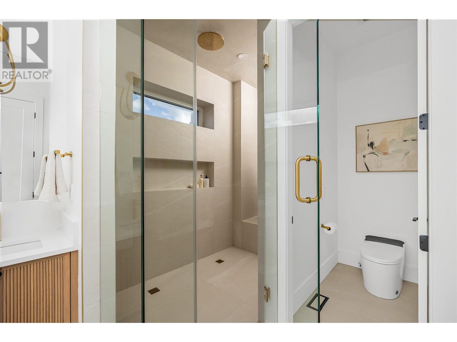 Property at 1435 Vineyard Drive image 2