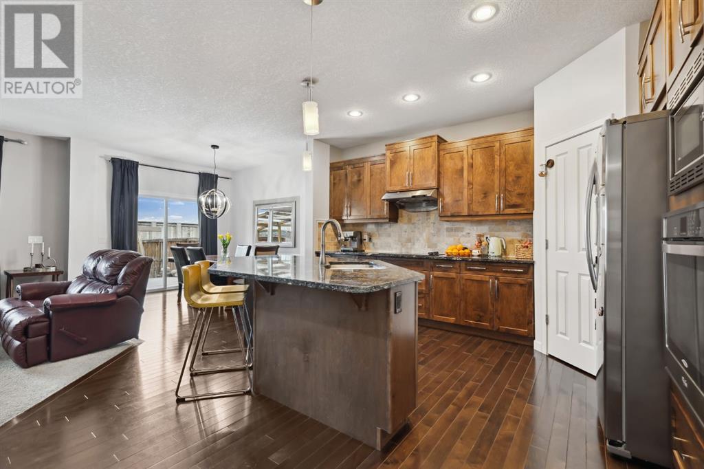 Property at 213 Panton Way NW image 1