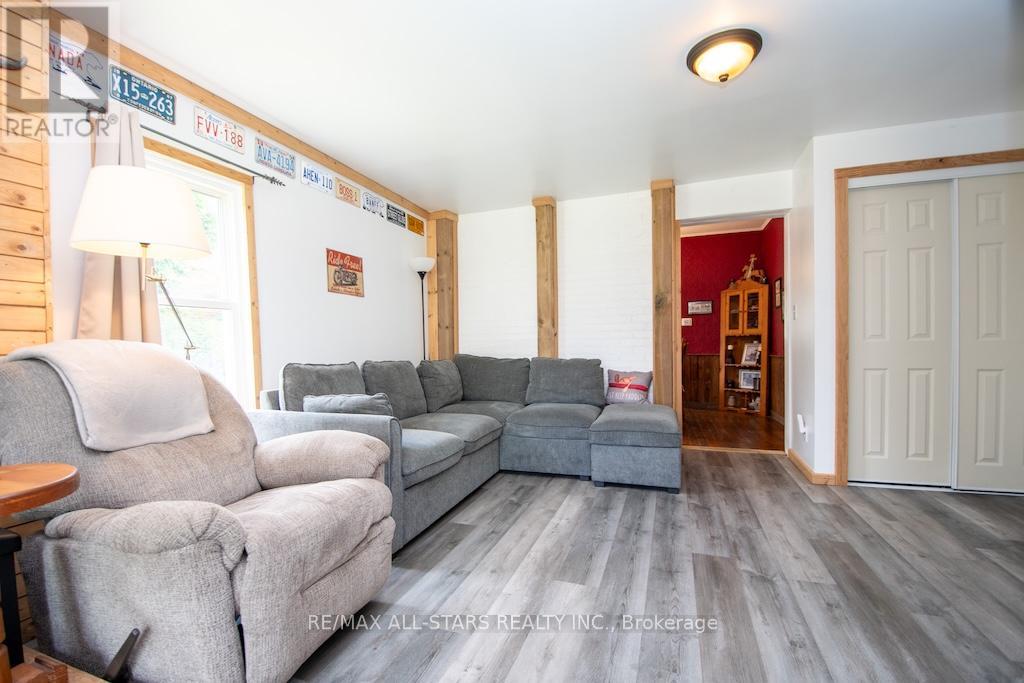 132 King Street, Kawartha Lakes, Ontario  K0M 2T0 - Photo 12 - X12226721