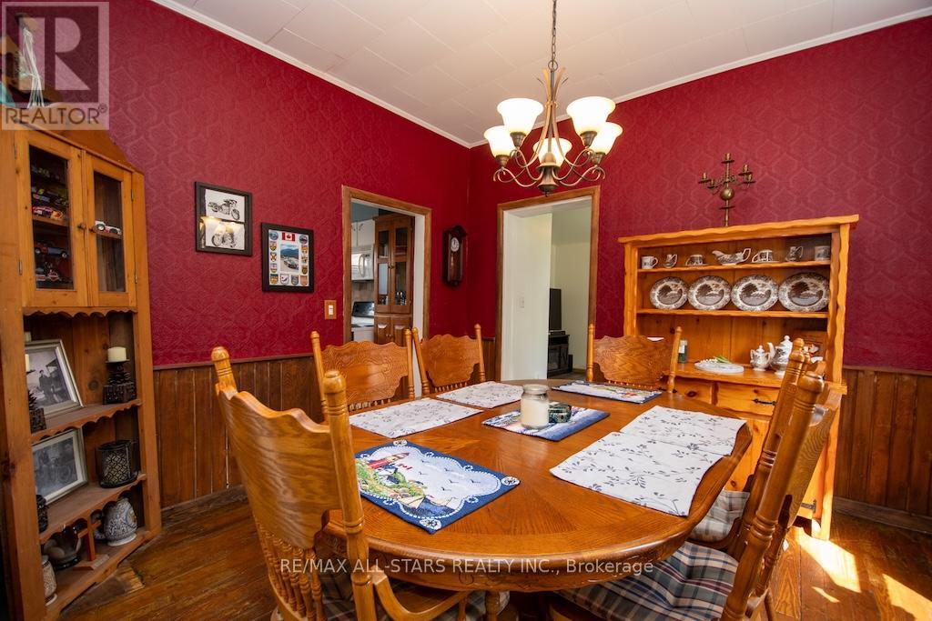 132 King Street, Kawartha Lakes, Ontario  K0M 2T0 - Photo 8 - X12226721
