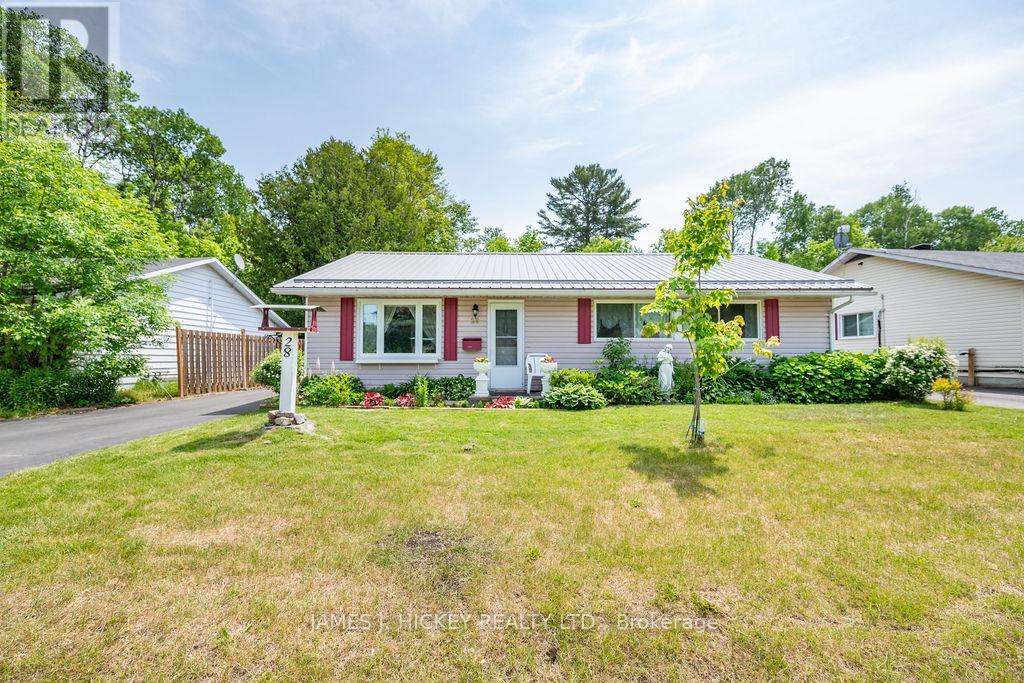 28 LASALLE DRIVE, Deep River, Ontario