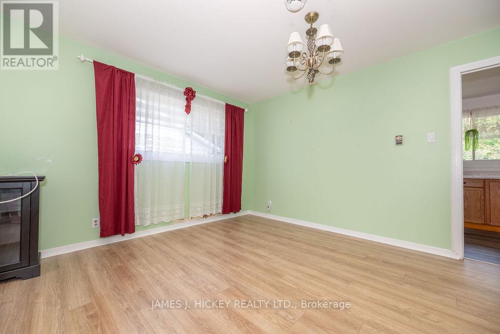 28 Lasalle Drive, Deep River, Ontario  K0J 1P0 - Photo 12 - X12226754