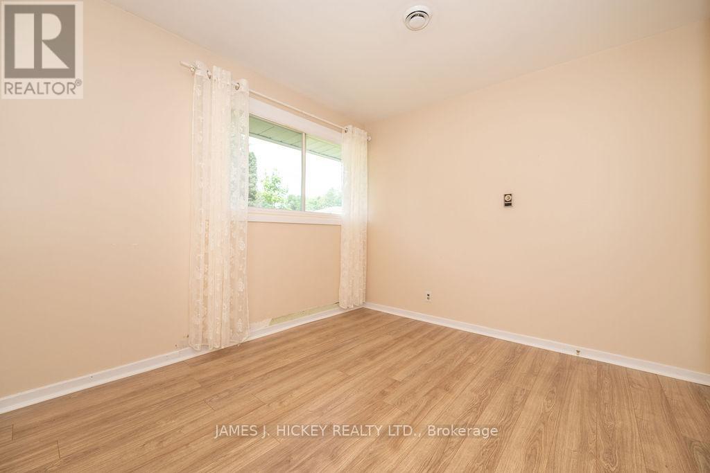 28 Lasalle Drive, Deep River, Ontario  K0J 1P0 - Photo 19 - X12226754
