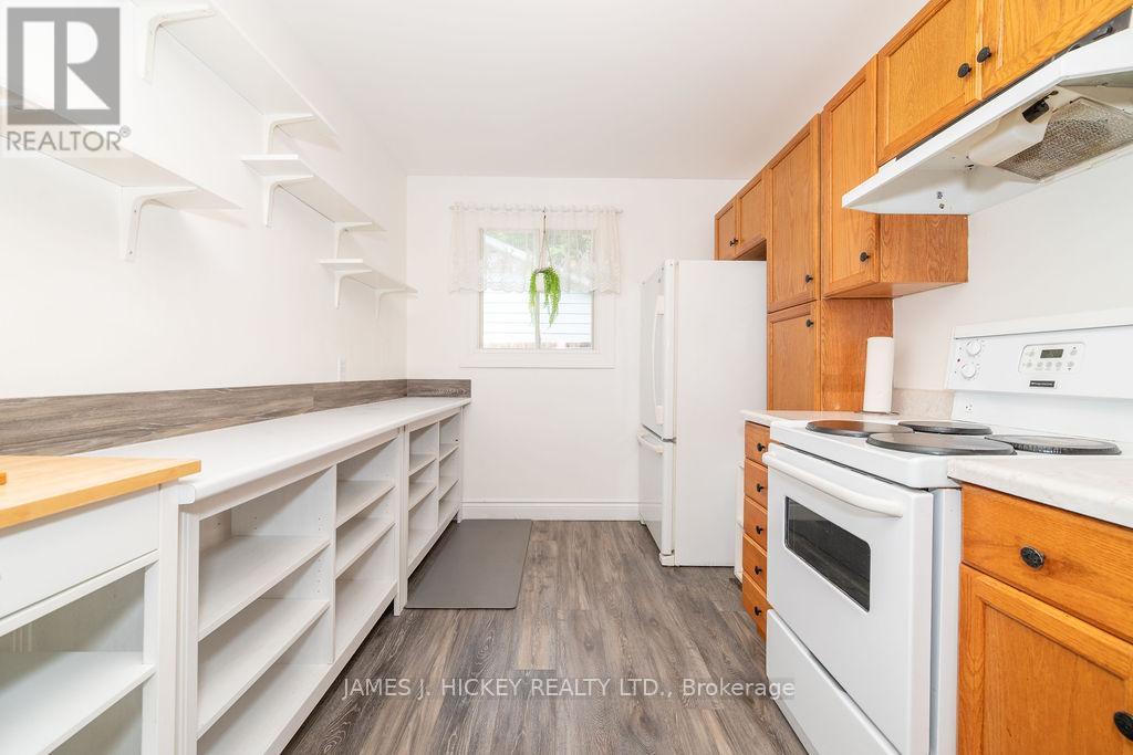 28 Lasalle Drive, Deep River, Ontario  K0J 1P0 - Photo 5 - X12226754