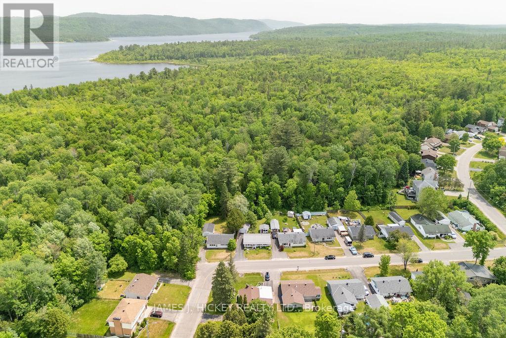28 Lasalle Drive, Deep River, Ontario  K0J 1P0 - Photo 50 - X12226754