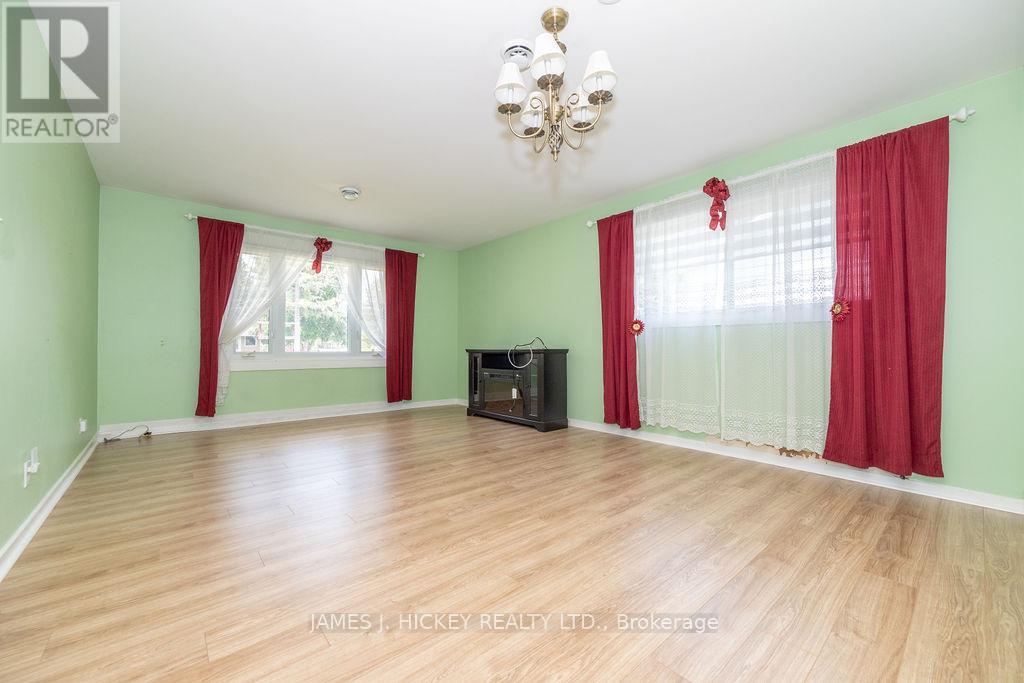28 Lasalle Drive, Deep River, Ontario  K0J 1P0 - Photo 8 - X12226754