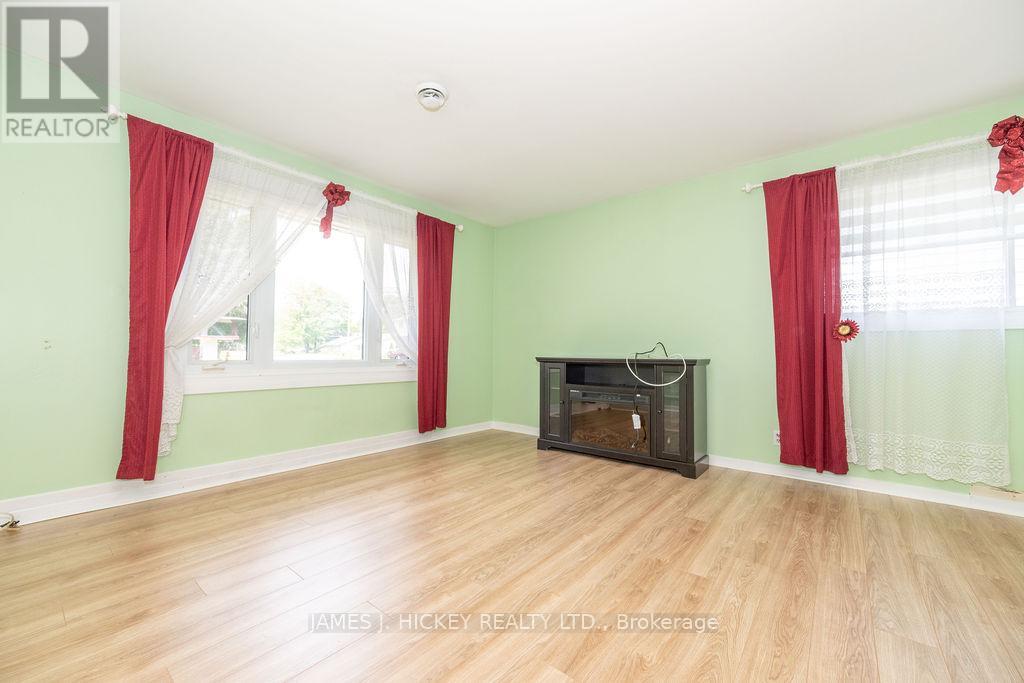 28 Lasalle Drive, Deep River, Ontario  K0J 1P0 - Photo 9 - X12226754