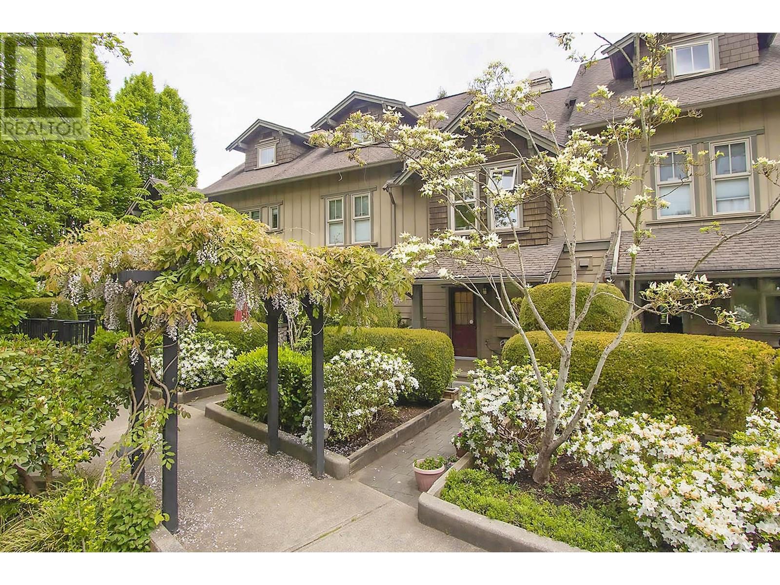 234 18 JACK MAHONY PLACE, new westminster, British Columbia V3L5V8