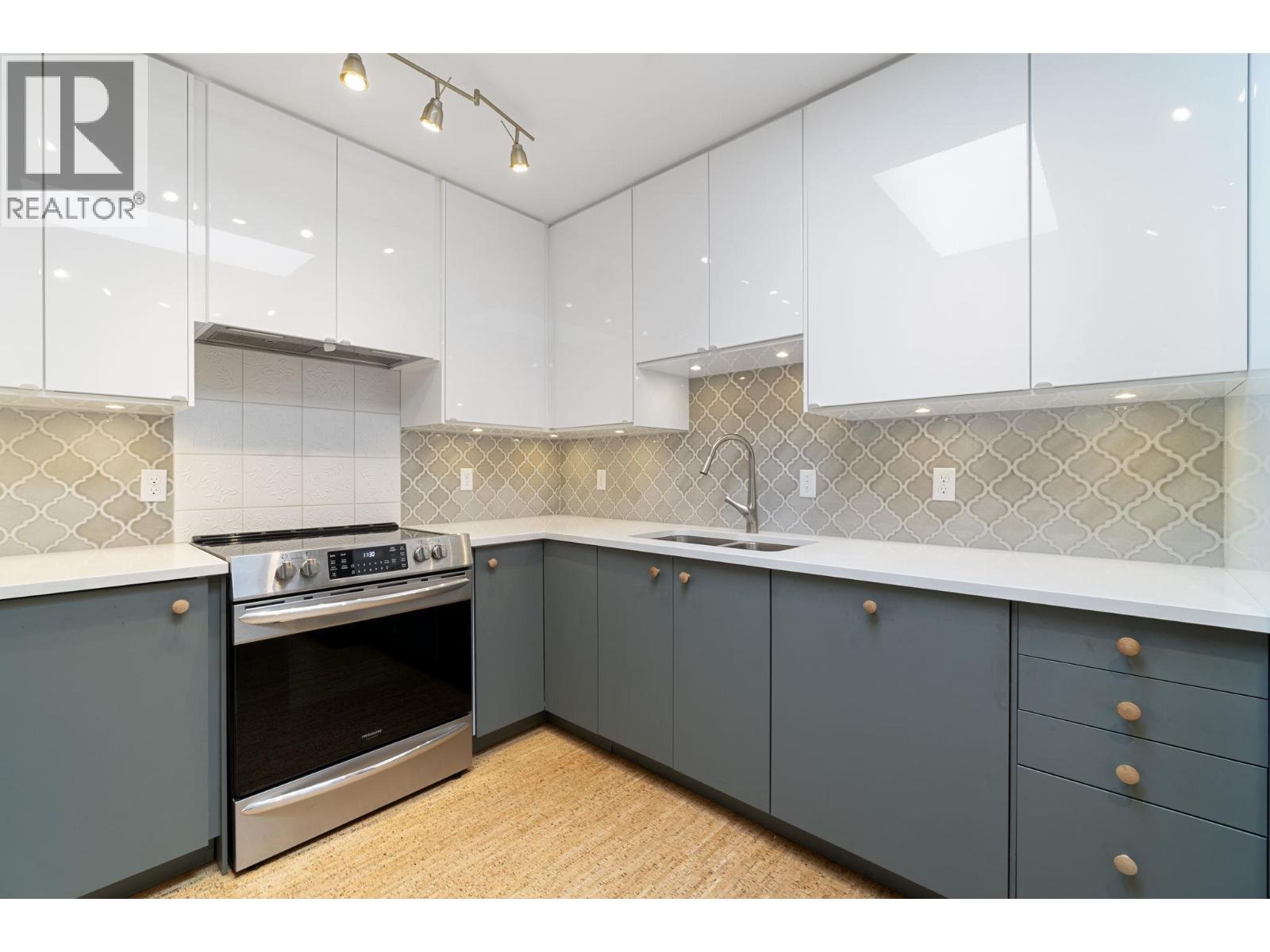 402 4688 W 10th Avenue, Vancouver, British Columbia  V6R 2J5 - Photo 10 - R3016545