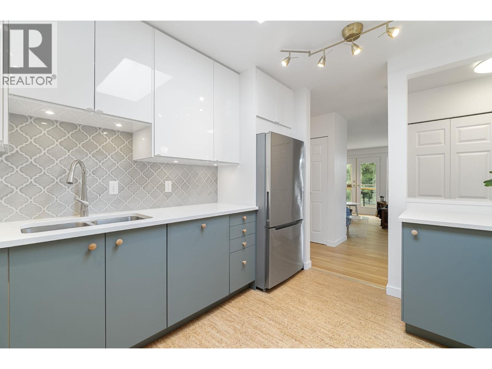 402 4688 W 10th Avenue, Vancouver, British Columbia  V6R 2J5 - Photo 8 - R3016545