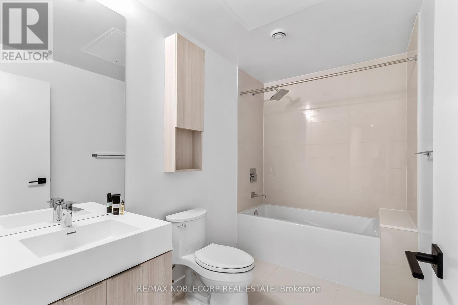 919 - 60 Tannery Road, Toronto (Waterfront Communities), Ontario  M5A 0S8 - Photo 17 - C12226690