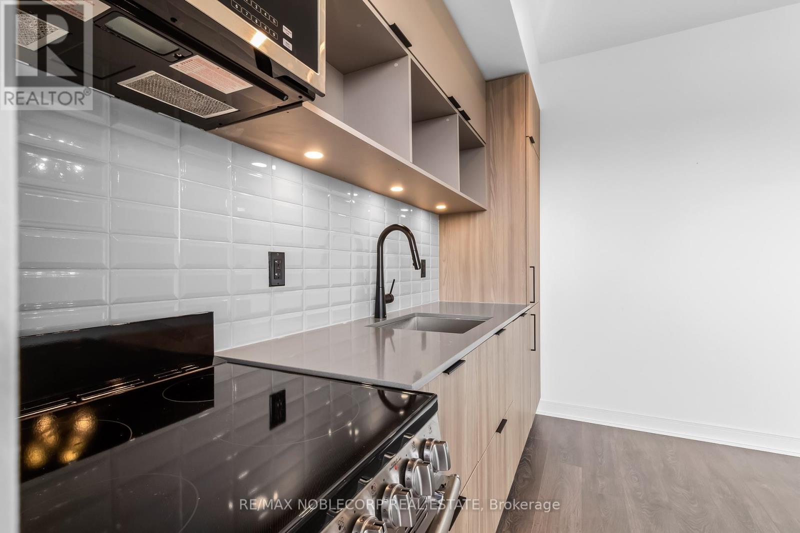 919 - 60 Tannery Road, Toronto (Waterfront Communities), Ontario  M5A 0S8 - Photo 6 - C12226690