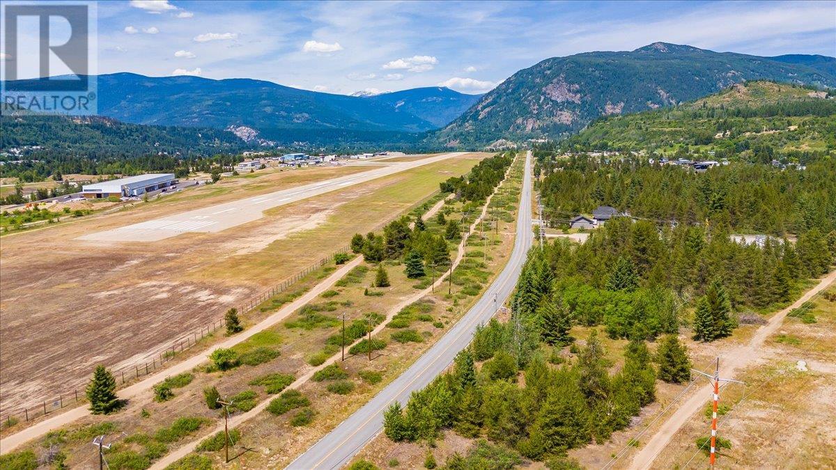 272 Ootischenia Road, Castlegar, British Columbia  V1N 4L7 - Photo 6 - 10350552