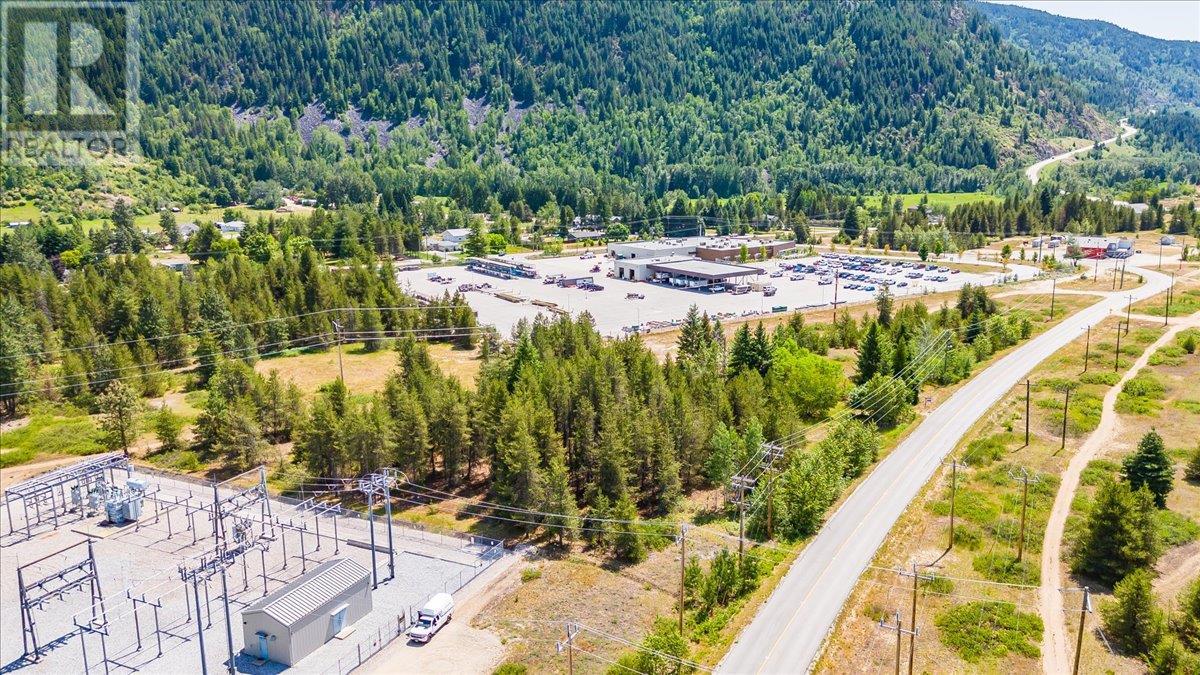 272 Ootischenia Road, Castlegar, British Columbia  V1N 4L7 - Photo 3 - 10350552