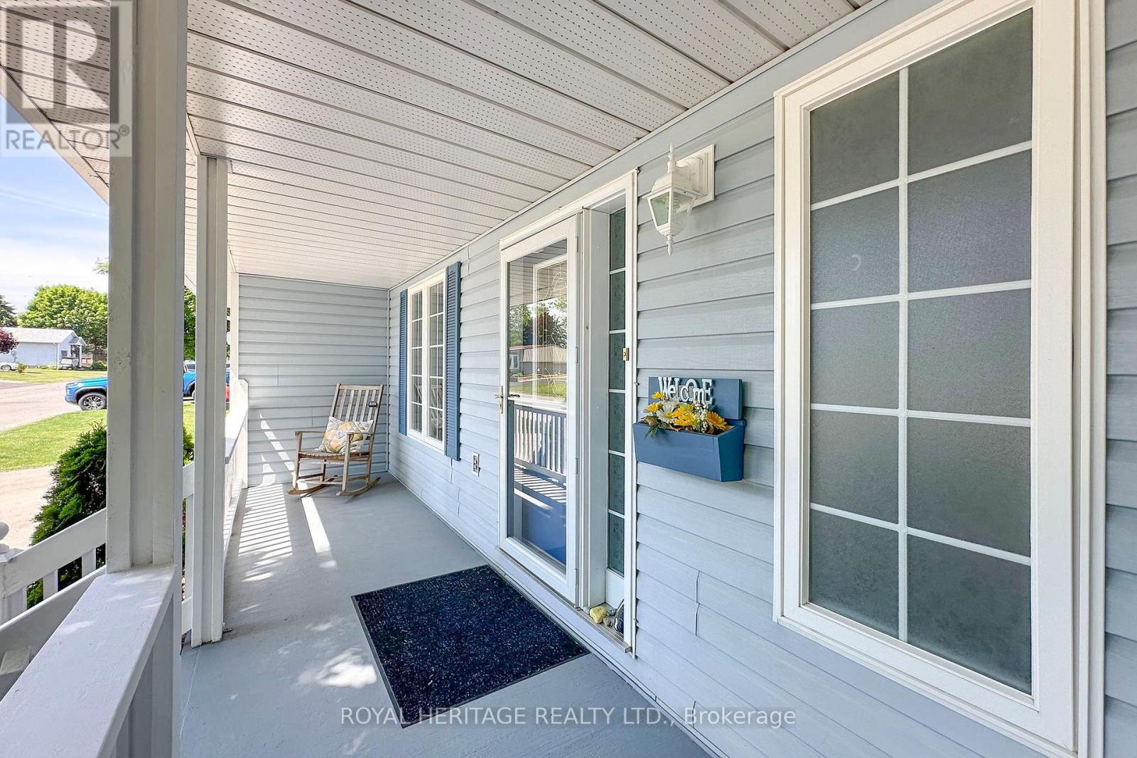 Property at 17 FAIRWAY DRIVE image 4