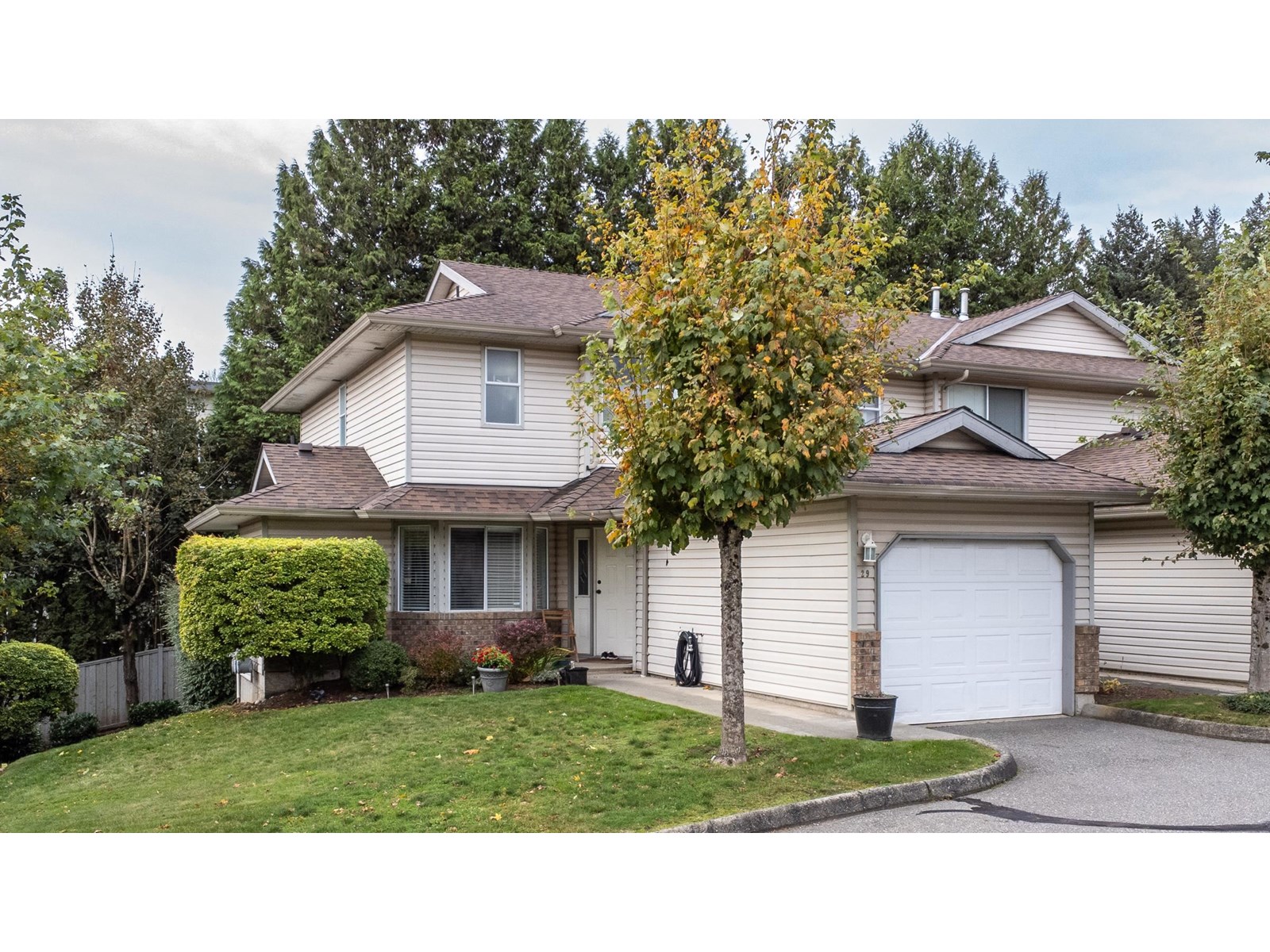 Property at 29 2023 WINFIELD DRIVE image 1