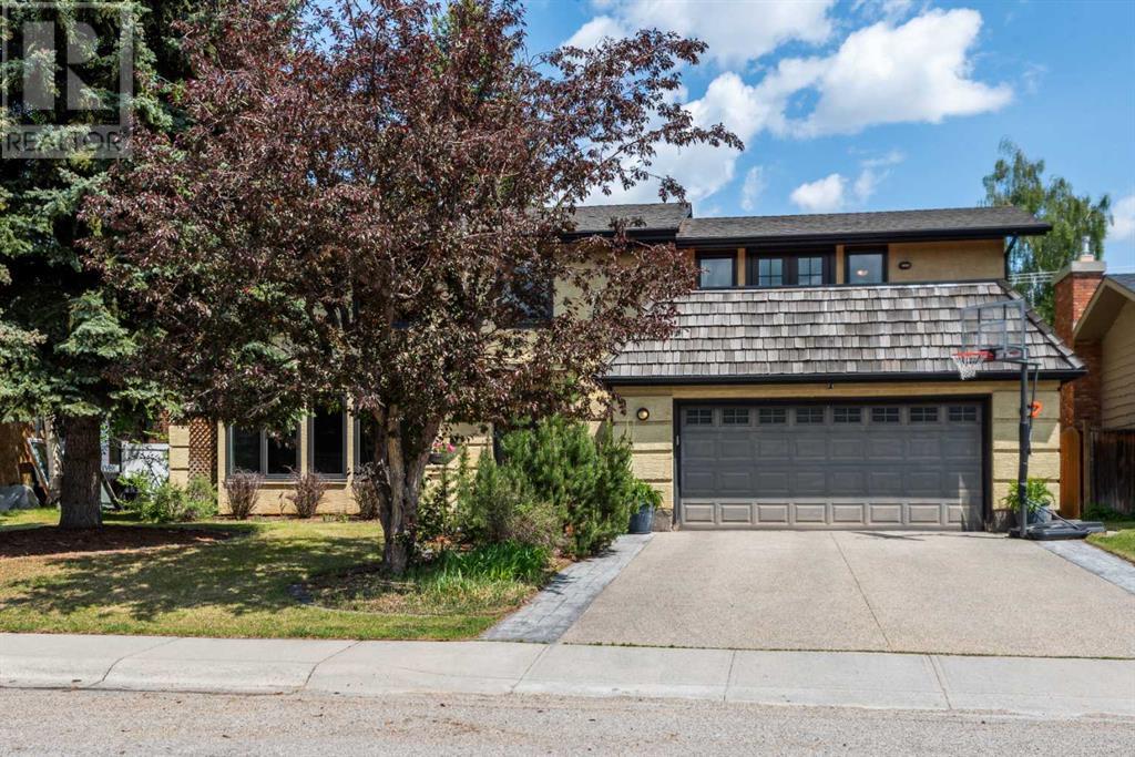 Property at 712 Lake Placid Drive SE image 1