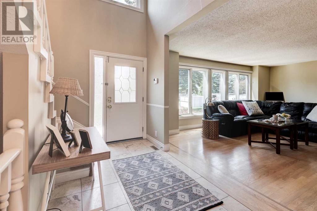 Property at 712 Lake Placid Drive SE image 3