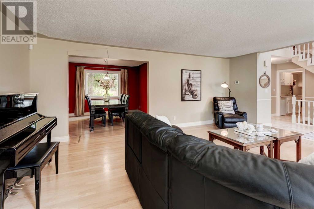 Property at 712 Lake Placid Drive SE image 5