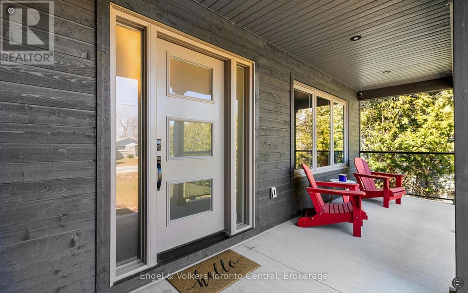 Property at 131 ARTHUR STREET E image 2