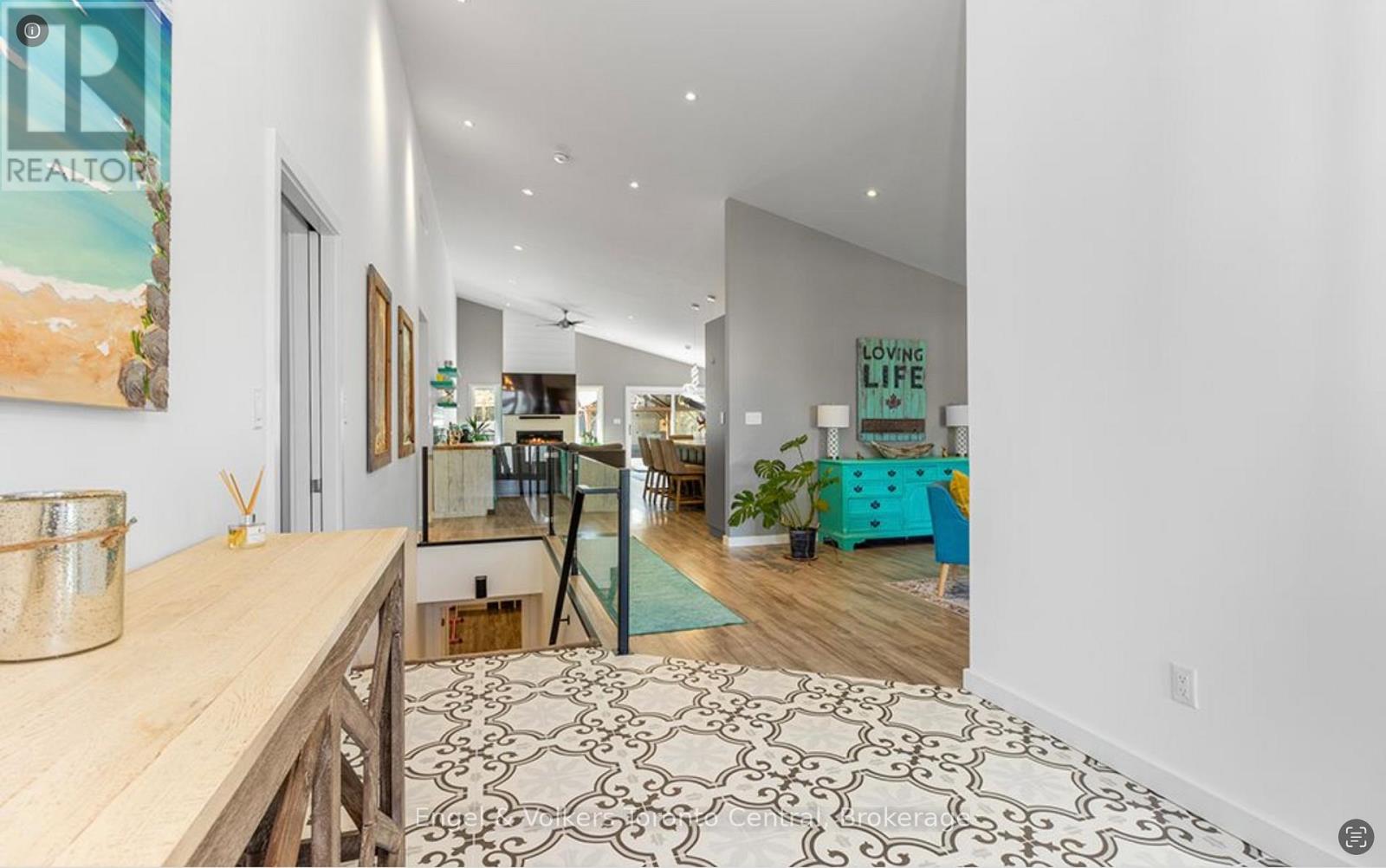 Property at 131 ARTHUR STREET E image 4