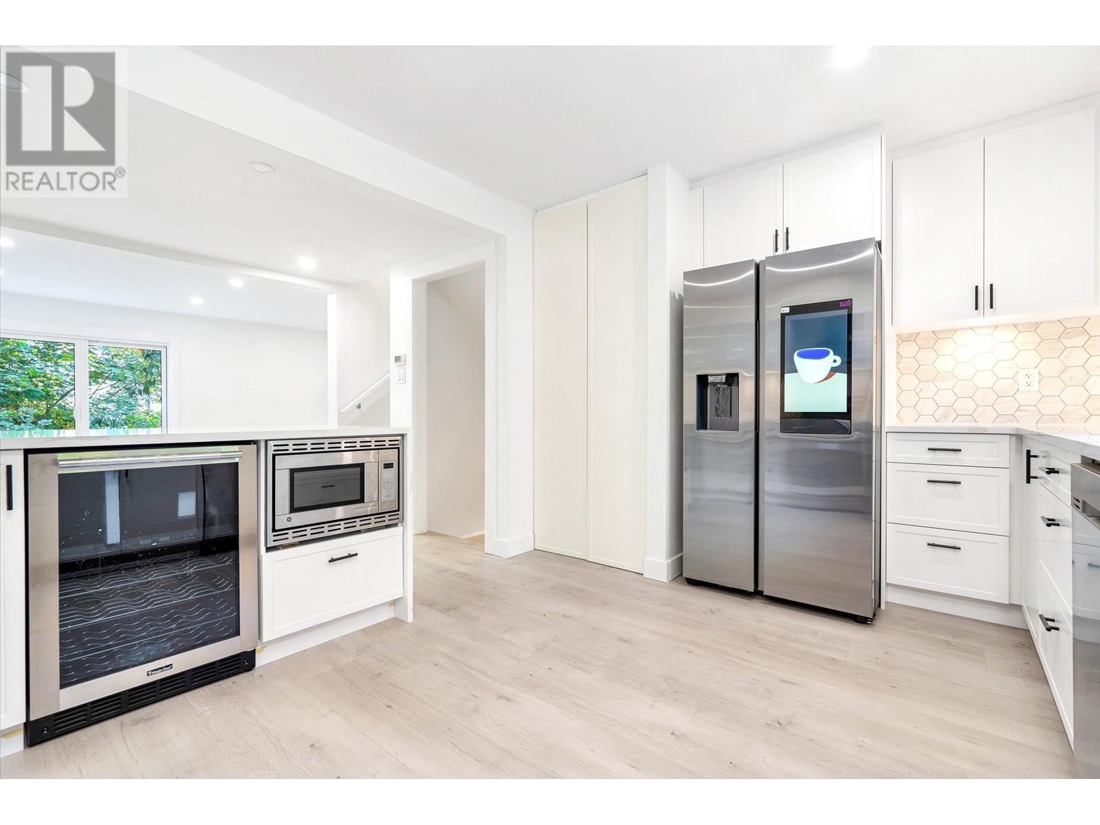 Property at 1126 CHATEAU PLACE image 2