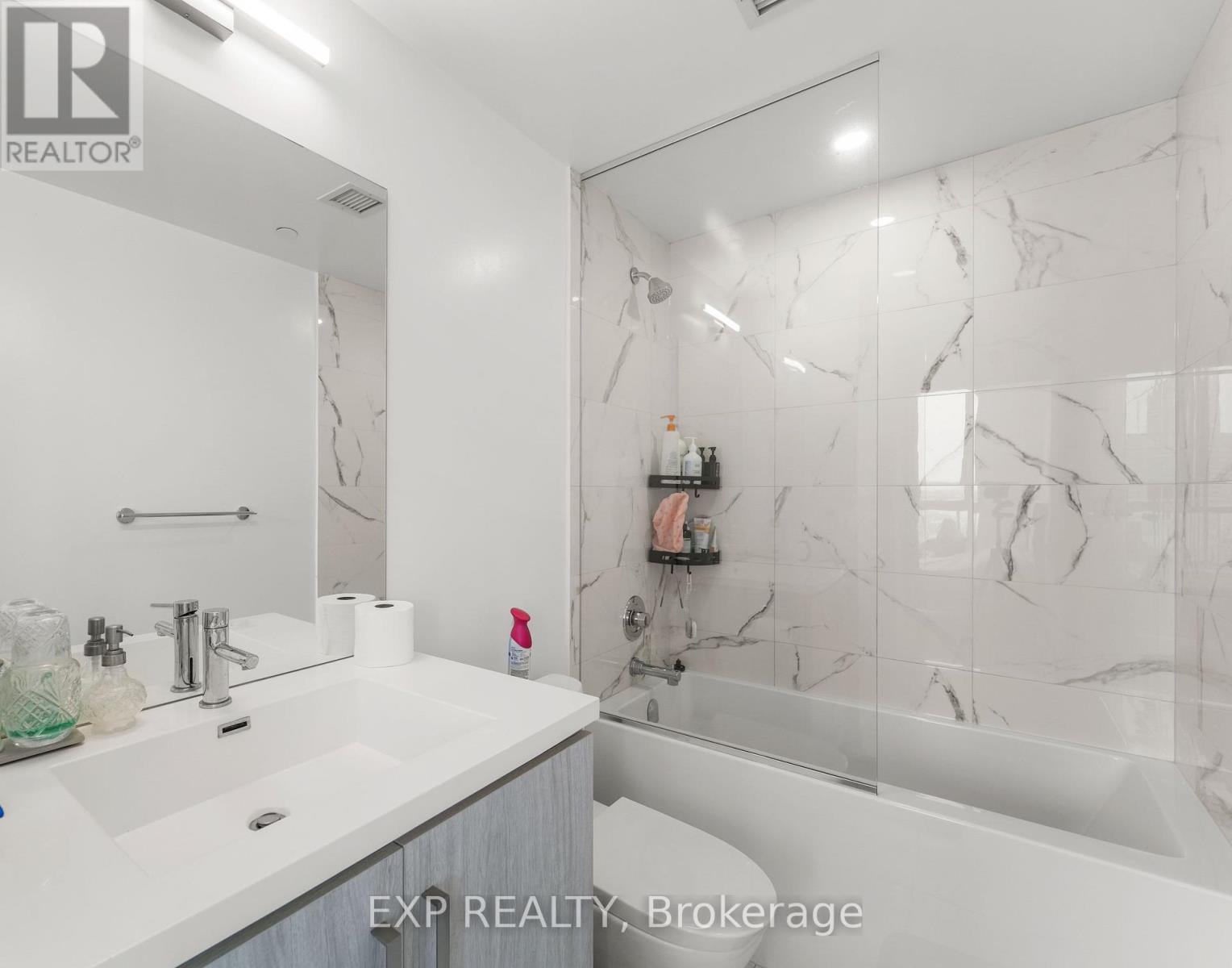 1120 - 10 Honeycrisp Crescent, Vaughan (Vaughan Corporate Centre), Ontario  L4K 0M4 - Photo 10 - N12226748