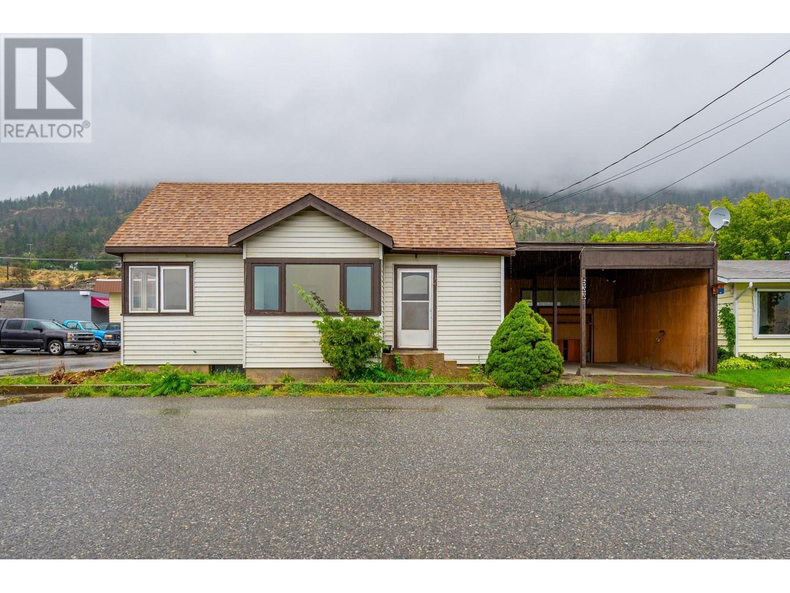 633 FRASERVIEW Street, Lillooet, British Columbia