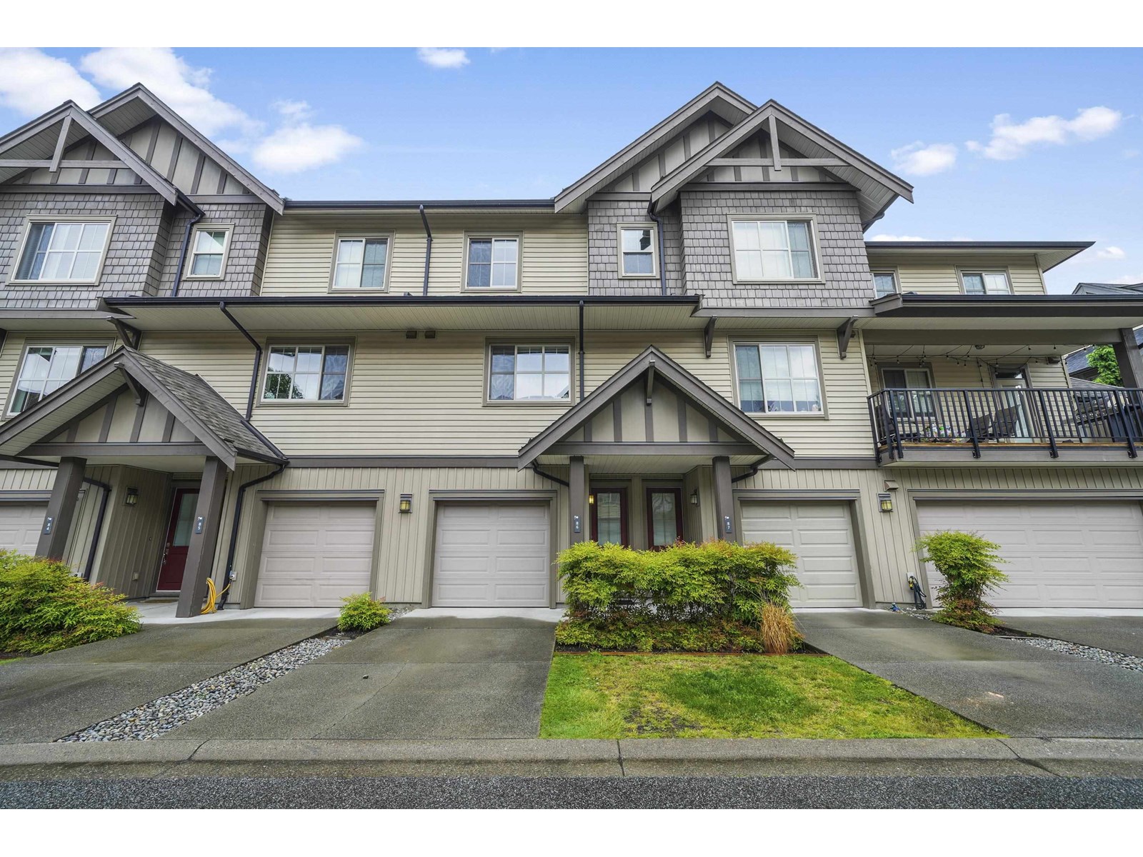 Property at 86 9525 204 STREET image 4