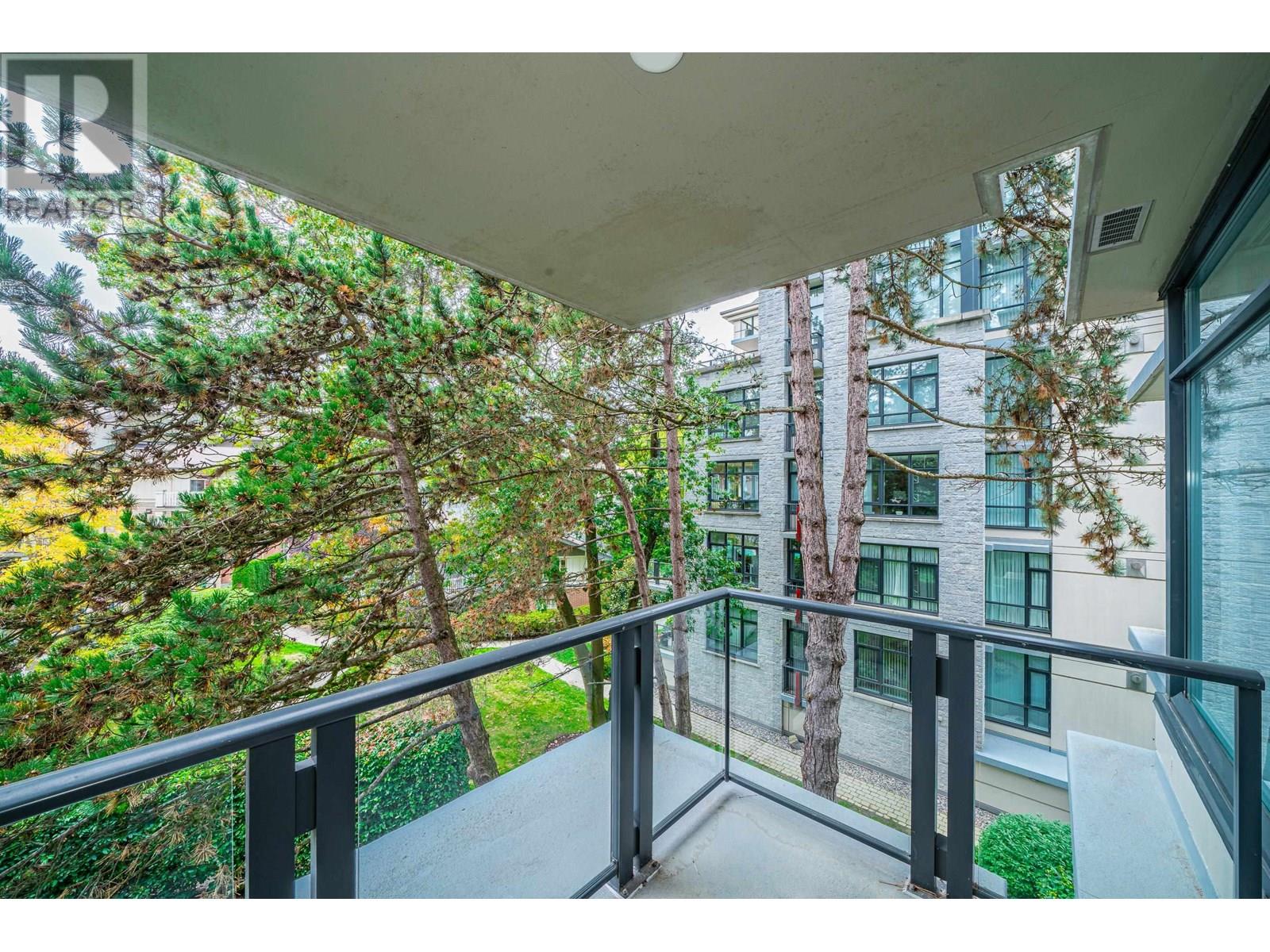 Listing Picture 8 of 18 : 305 4759 VALLEY DRIVE, Vancouver / 溫哥華 - 魯藝地產 Yvonne Lu Group - MLS Medallion Club Member