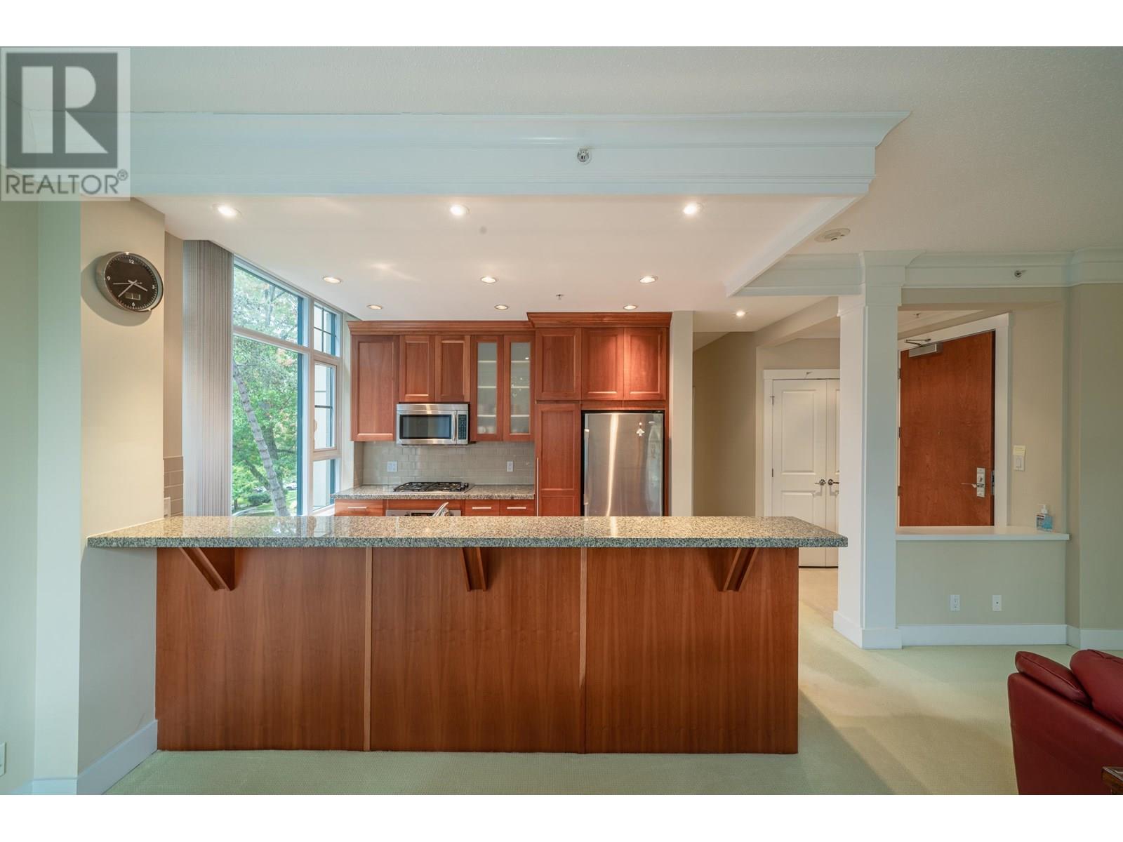 Listing Picture 5 of 18 : 305 4759 VALLEY DRIVE, Vancouver / 溫哥華 - 魯藝地產 Yvonne Lu Group - MLS Medallion Club Member