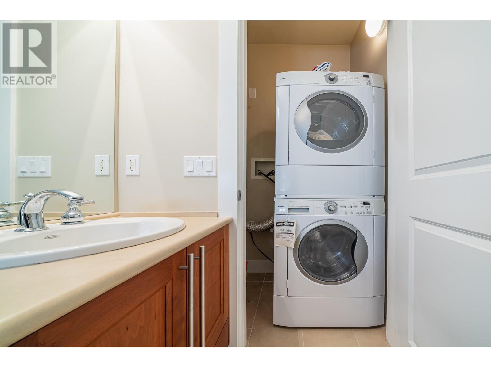 Listing Picture 15 of 18 : 305 4759 VALLEY DRIVE, Vancouver / 溫哥華 - 魯藝地產 Yvonne Lu Group - MLS Medallion Club Member