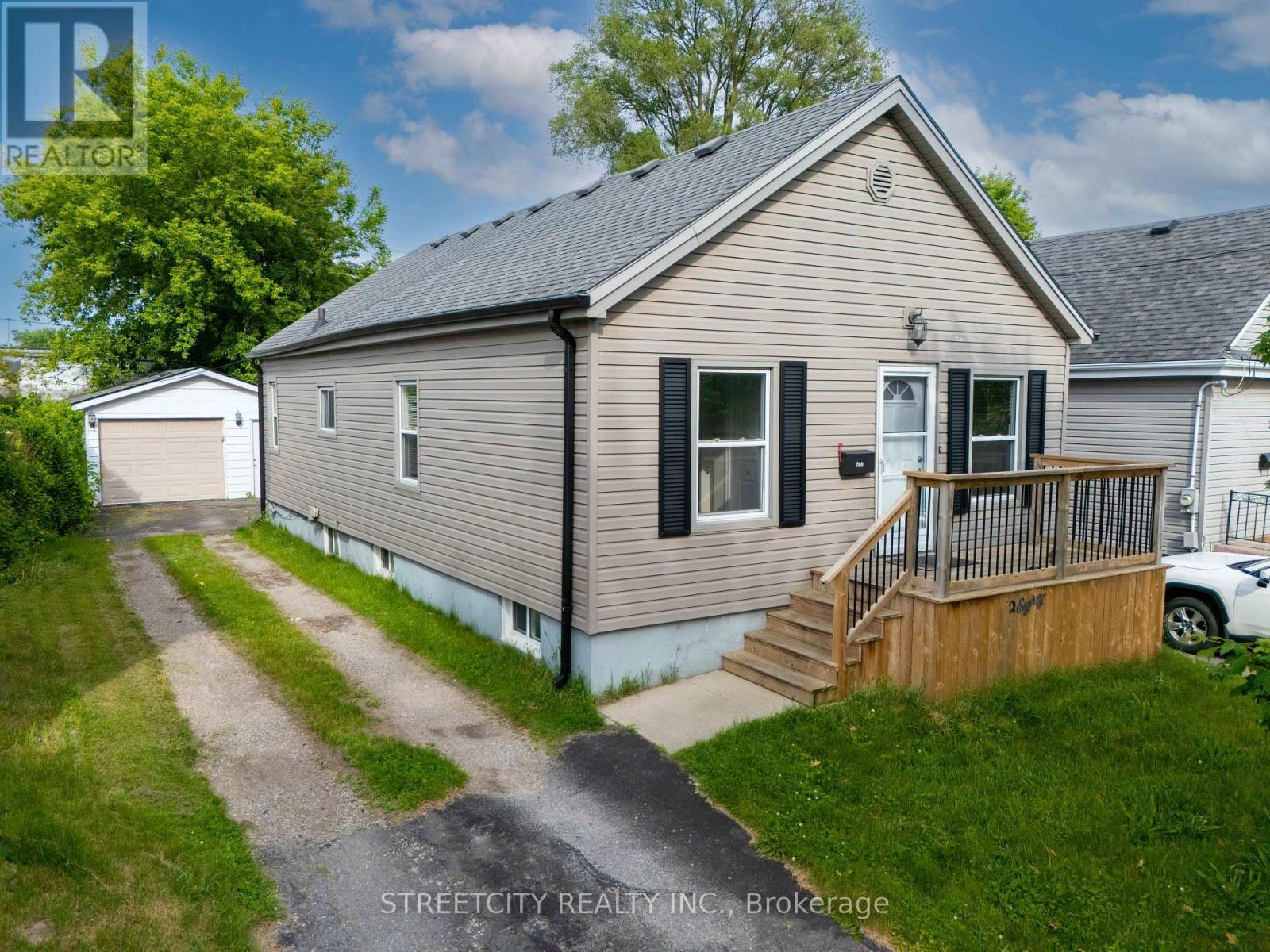Property at 280 GILES STREET image 2