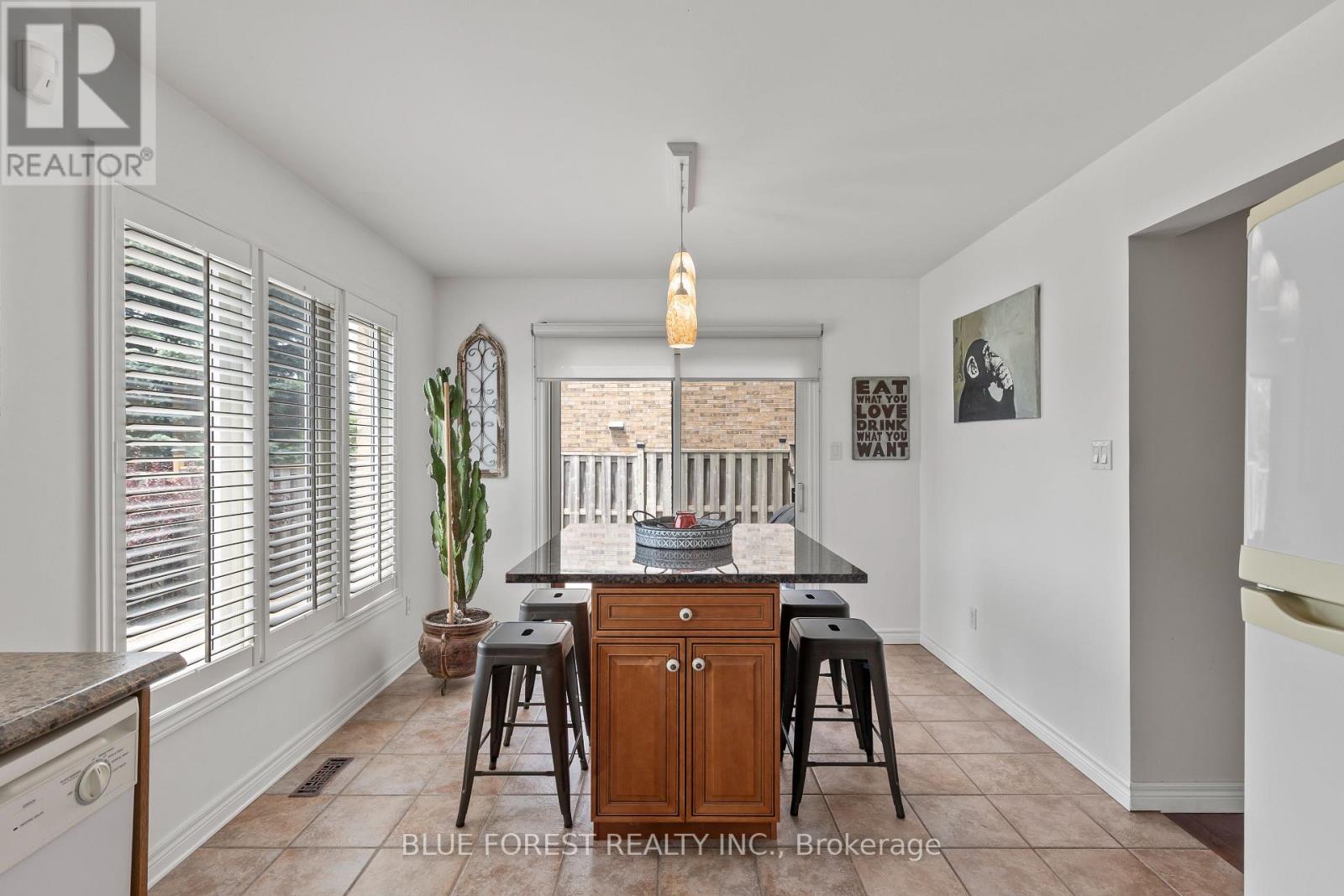 258 South Leaksdale Circle, London South, Ontario  N6M 1K3 - Photo 11 - X12226924