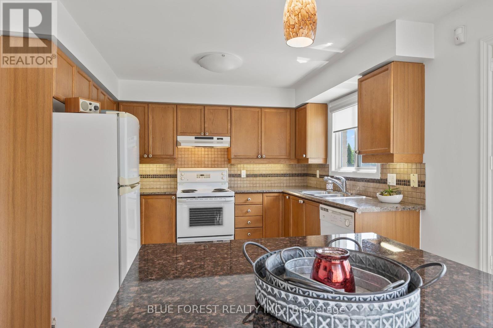 258 South Leaksdale Circle, London South, Ontario  N6M 1K3 - Photo 12 - X12226924