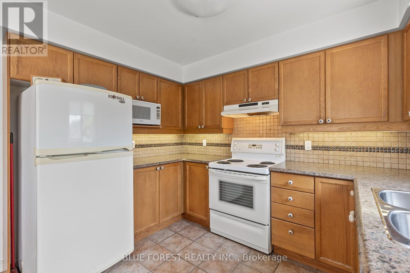 258 South Leaksdale Circle, London South, Ontario  N6M 1K3 - Photo 14 - X12226924