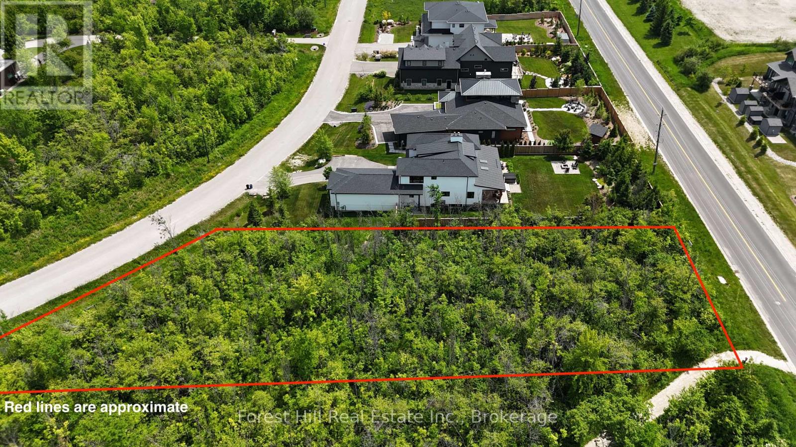 124 Interlaken Court, Blue Mountains, Ontario  L9Y 0B8 - Photo 3 - X11895020
