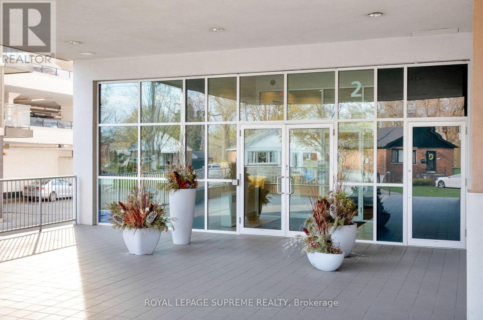 Property at 209 - 2 FIELDWAY ROAD image 5