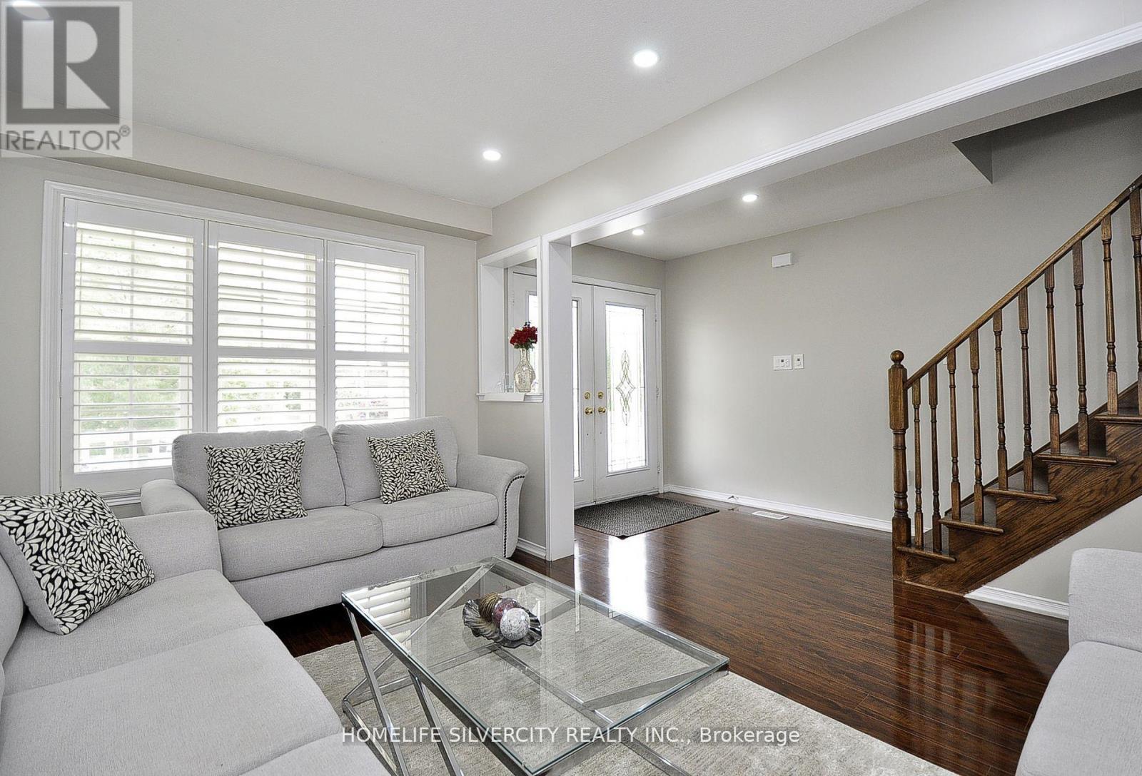 Property at 178 HUNTER WAY image 5