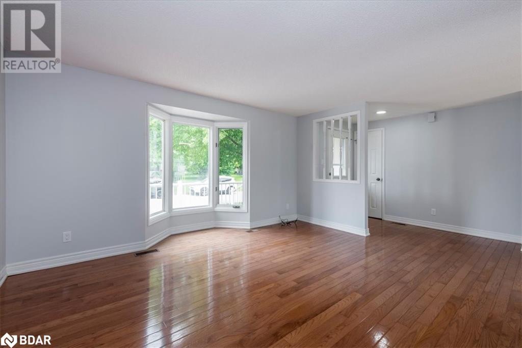 3 Comforts Cove, Innisfil, Ontario  L9S 1S3 - Photo 4 - 40741889
