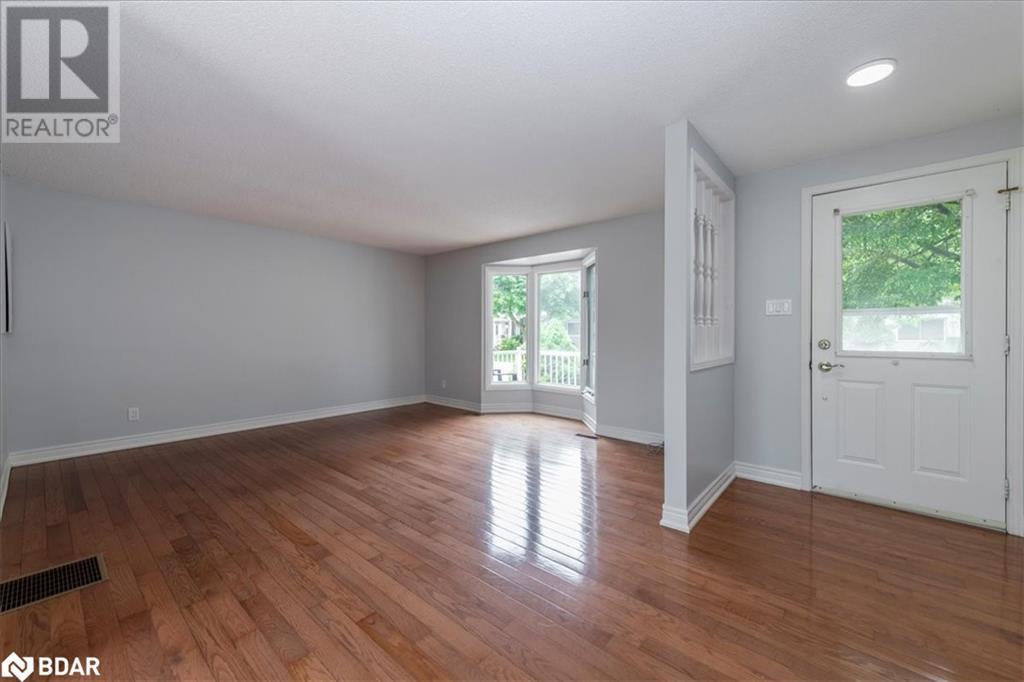3 Comforts Cove, Innisfil, Ontario  L9S 1S3 - Photo 5 - 40741889