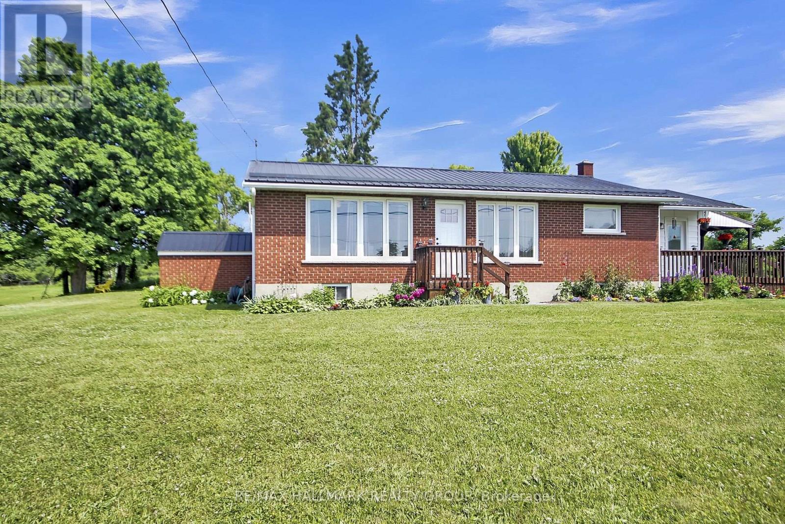 1352 COUNTY 43 ROAD HIGHWAY W, montague, Ontario