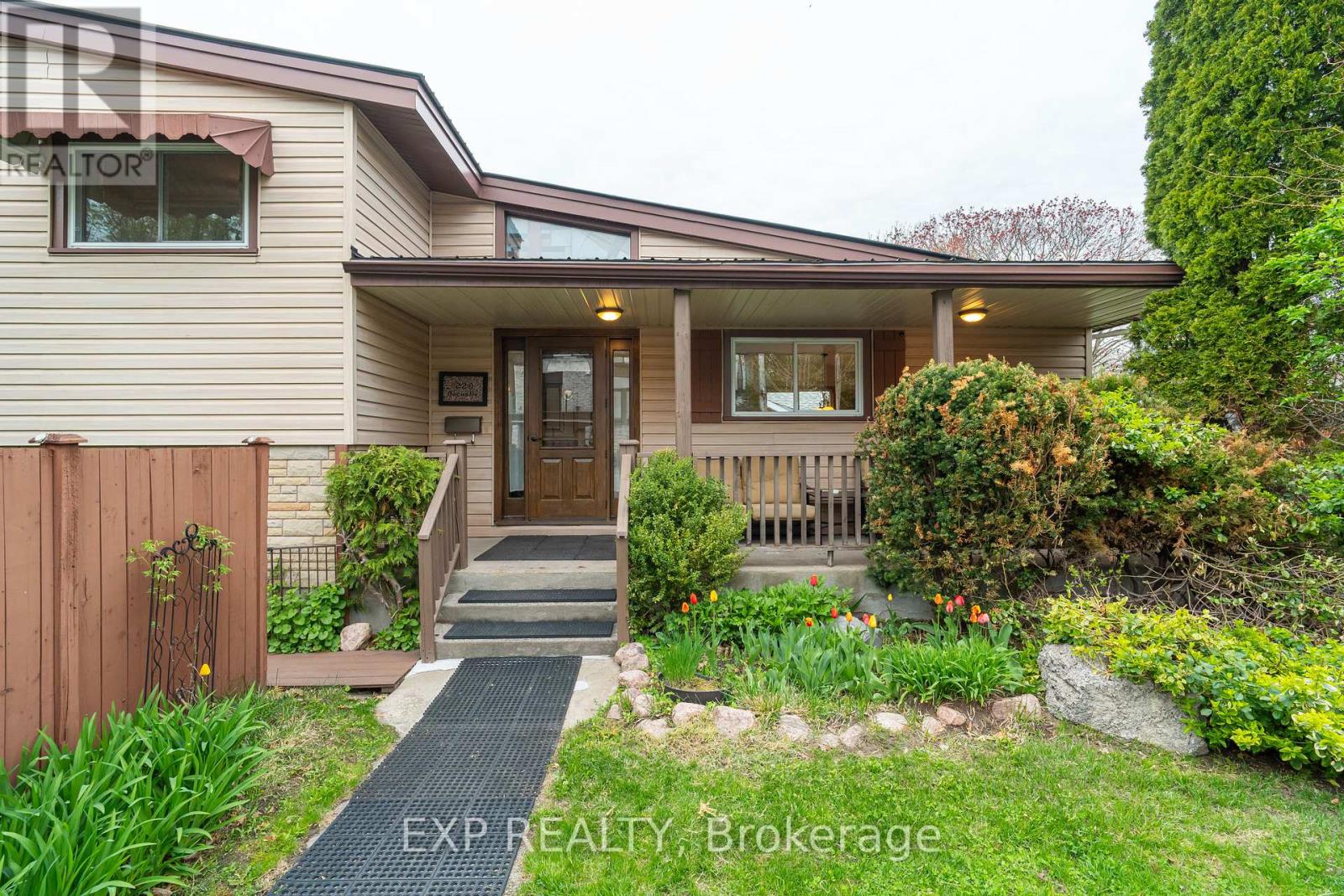 Property at 220 ANCASTER AVENUE image 1