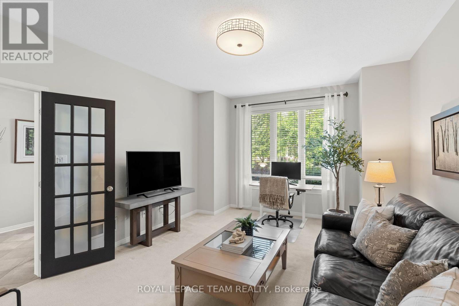 Property at 529 SANDGATE RIDGE image 4